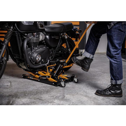 ATV and Motorcycle Jack, 0.75 Ton(s) Capacity, 4-2/3" Lowered, 14-1/2" Raised, Manual Hydraulic Brunswick Fyr & Safety