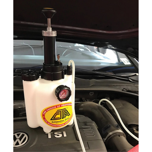 Trousse maître de purgeur de freins sous pression avec adaptateurs Brunswick Fyr & Safety