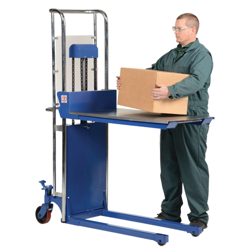 Hefti-Lift Load Stacker, Foot Pump Operated, 300 lbs. Capacity, 59" Max Lift Brunswick Fyr & Safety