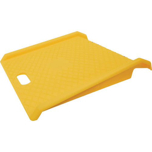 Rampe de trottoir portable en poly pour diable, Capacit&eacute; de 1000 lb, 27" la x 27" lo Brunswick Fyr & Safety