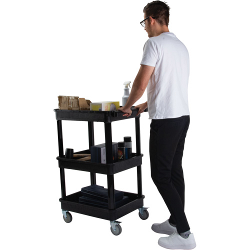 Chariot utilitaire avec tablette &agrave; bordure profonde, 3 tiers, 19" x 39-1/2" x 28-1/4", Capacit&eacute; 330 lb Brunswick Fyr & Safety