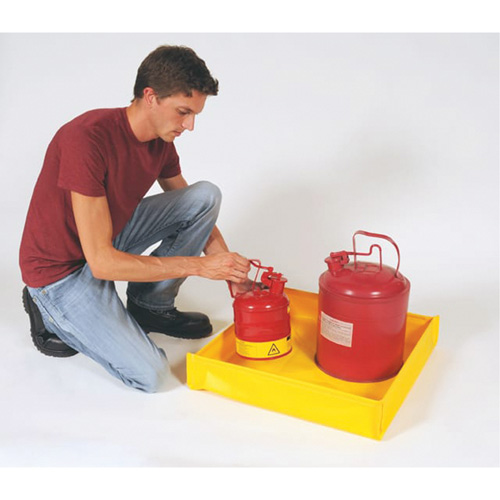 Flexible Ultra-Utility Tray, 12" lo x 12" la x 4,8" h, Cap. de d&eacute;versement 1,5 gal. US Brunswick Fyr & Safety