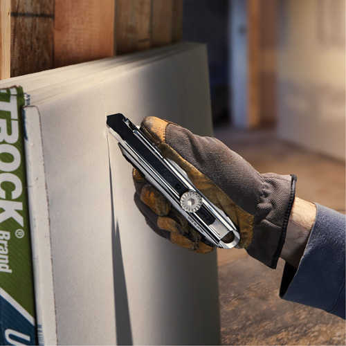 Knife with Ratchet Lock, 18 mm, Carbon Steel, Heavy-Duty, Aluminum Handle Brunswick Fyr & Safety
