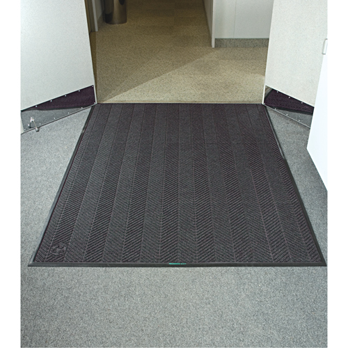 Tapis Waterhog Eco Elite, Essuie-pieds/grattoir, 3' x 5' x 3/8", Cendre grise Brunswick Fyr & Safety
