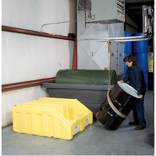 Poly-Racker pour syst&egrave;me Poly-Rack, 49" lo x 53" la x 23" ha, 102 gal. US Capacit&eacute; Brunswick Fyr & Safety