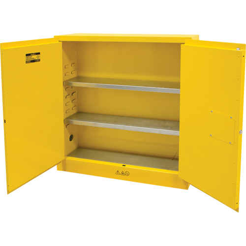 Armoire pour produits inflammables, 24 gal., 2 Porte(s), 43" La x 44" h x 12" p Brunswick Fyr & Safety