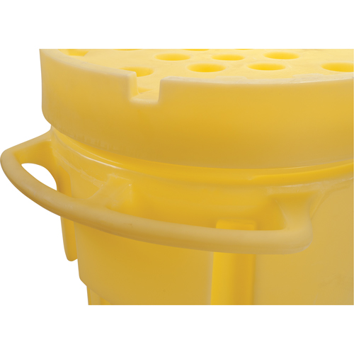 Trousse de lutte contre les d&eacute;versements de premi&egrave;re qualit&eacute;, Universel, Overpack/Baril de r&eacute;cup&eacute;ration, Absorbance de 95 gal. US Brunswick Fyr & Safety