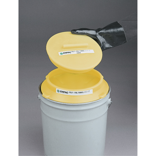 Couvercle pour entonnoirs Poly-Pail Funnel Brunswick Fyr & Safety