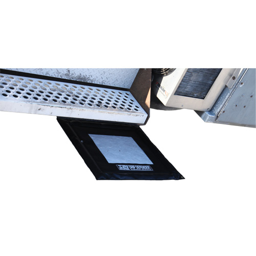 Drip Defender Spill Collection Pad, Oil Only, 15" x 13", 0.2 gal. Absorbancy Brunswick Fyr & Safety