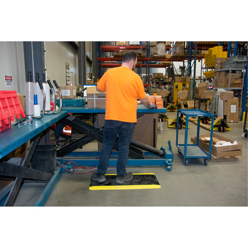 Anti-Fatigue Matting, Diamond, 1-2/3' x 3-1/4' x 3/4", Black/Yellow, Polyurethane Brunswick Fyr & Safety