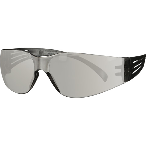 Lunettes de protection de s&eacute;rie 100 SecureFit, Lentille Gris/Int&eacute;rieur/ext&eacute;rieur, Antibu&eacute;e/Anti-&eacute;gratignures, ANSI Z87+/R&eacute;pond ou surpasse la norme CSA Z94.3 Brunswick Fyr & Safety