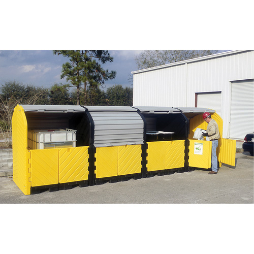P16 Plus Ultra-Hard Top Spill Pallets sans drain, 250" lo x 79" la x 62" h, Capacit&eacute; de charge 9000 lb Brunswick Fyr & Safety