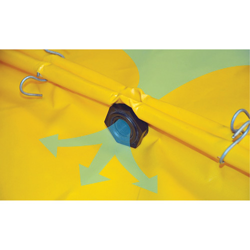 Ultra-Spill Deck flexible, &agrave; vessie, 2 barils, Capacit&eacute; de d&eacute;versement 88 gal. US, 48" x 27" x 5" Brunswick Fyr & Safety