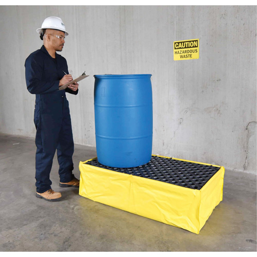 Ultra-Spill Pallet flexible, 2 barils, Capacit&eacute; de d&eacute;versement 66 gal. US, 48" x 24" x 14" Brunswick Fyr & Safety