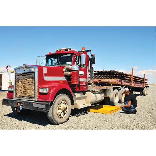 Flexible Ultra-Utility Tray&reg;, 42" L x 42" W x 4.8" H, 18 US gal. Spill Capacity Brunswick Fyr & Safety