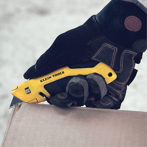 Self-Retracting Utility Knife, Steel, Cushion Handle Brunswick Fyr & Safety
