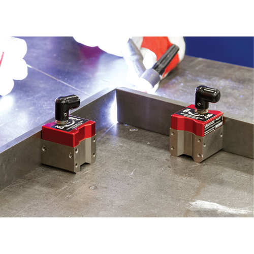 Mag90 On/Off Magnetic Squares, 1-1/2" L x 1-1/2" W x 2-3/4" H, 150 lbs. Brunswick Fyr & Safety