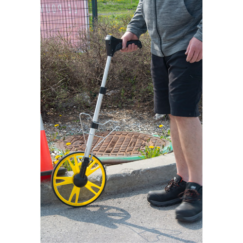 Digital Distance Measuring Wheel, 12.5"/31.8 cm, 99999.9 m Range, Feet/Metres Brunswick Fyr & Safety