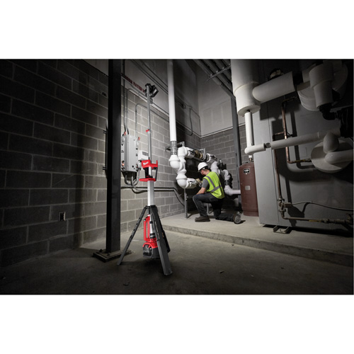 Tour d'&eacute;clairage &agrave; puissance double M18 Rocket, DEL, 2500 lumens, Boîtier en Aluminium Brunswick Fyr & Safety