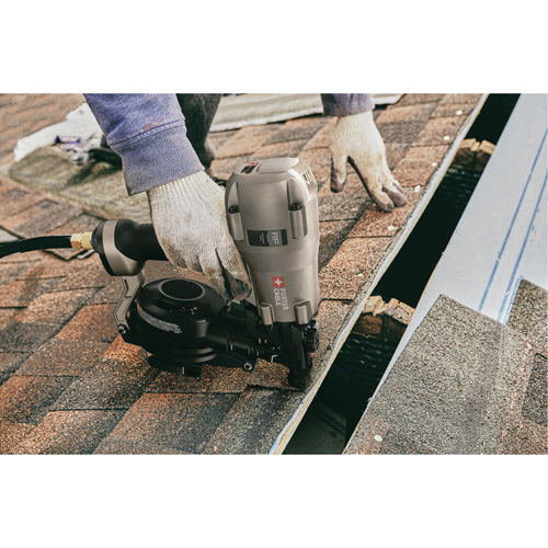 Cloueuse pneumatique &agrave; rouleau 15° pour toiture Brunswick Fyr & Safety