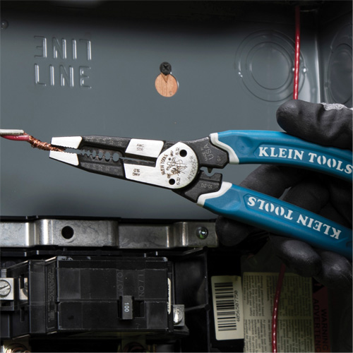 Outil polyvalent Klein-Kurve pour d&eacute;nuder, couper et sertir les fils, 8-1/4" lo, 8 - 20 AWG Brunswick Fyr & Safety