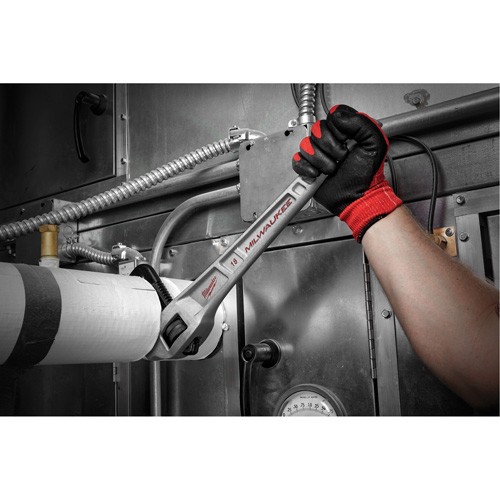 Aluminum Offset Pipe Wrench, 2" Jaw Capacity, 18" Long, Powder Coated Finish, Ergonomic Handle Brunswick Fyr & Safety