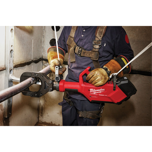 Coupe-c&acirc;ble pour c&acirc;bles souterrains de 5" M18 FORCE LOGIC avec t&eacute;l&eacute;commande sans fil Brunswick Fyr & Safety