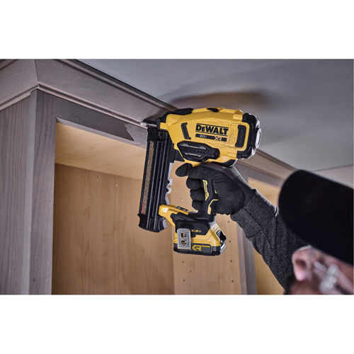 Cloueuse de finition sans fil cal 18 XR, 20 V, Lithium-ion Brunswick Fyr & Safety
