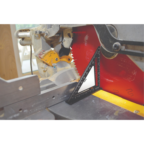 &eacute;querre de finition grav&eacute;e au laser Johnny Square&reg; de 4,5 po Brunswick Fyr & Safety