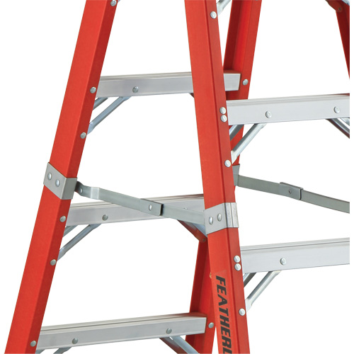 6600 AA Series Industrial Extra Heavy-Duty 2-Way Stepladders, Fibreglass, 375 lbs. Capacity, 4' Brunswick Fyr & Safety
