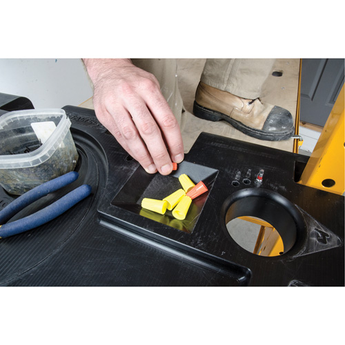 Tablette &agrave; outils pour &eacute;chafaudage Brunswick Fyr & Safety