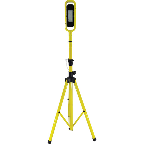 Beacon Infinity Light Tripod with Magnetic Mount, LED, 40 W, 5400 Lumens, Plastic/Aluminum Housing Brunswick Fyr & Safety