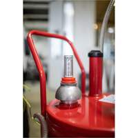 Chariot &agrave; carburant en acier de 25 gallons avec pompe rotative bidirectionnelle et filtre Brunswick Fyr & Safety