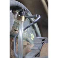 Trousse de purge de freins par aspiration Brunswick Fyr & Safety