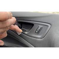 Outil &agrave; double extr&eacute;mit&eacute; pour enlever les garnitures Brunswick Fyr & Safety