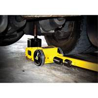 Hydraulic Service Jack, 22 Tons, Air Hydraulic Brunswick Fyr & Safety