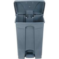 Step Garbage with Liner, Plastic, 12 US gal. Capacity JN512 | Brunswick Fyr & Safety