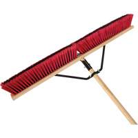 Balai-brosse &agrave; manche renforc&eacute;, 36", Moyen, Soies PVC Brunswick Fyr & Safety