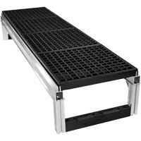 Trousse de plateforme de travail modulaire en aluminium &agrave; drainage ouvert FOUNDATION, 18" la x 72" pr, Capacit&eacute; de 400 lb, Enti&egrave;rement soud&eacute; Brunswick Fyr & Safety