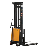 Gerbeur pour chariot &eacute;l&eacute;vateur, Fonctionnement &eacute;lectrique, Capacit&eacute; 2000 lb, Lev&eacute;e max 150" Brunswick Fyr & Safety