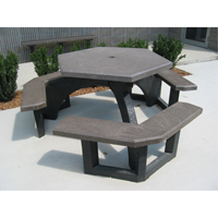 Tables de pique-nique hexagonales en plastique recyclé, 78" lo x 78" la, Brun NJ132 | Brunswick Fyr & Safety