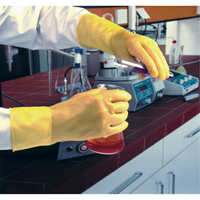 Gants Featherweight Plus, Taille Petit/7, 13" lo, Latex de caoutchouc, 17 mils Brunswick Fyr & Safety