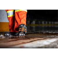 GripPro™ Spikeless Traction Aids, Rubber, Grooved Traction, Medium/Small SHA880 | Brunswick Fyr & Safety