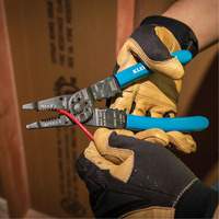 Outils polyvalents &agrave; bec long, 8-1/4" lo, 10 - 22 AWG Brunswick Fyr & Safety