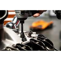 Jeu de 12 douilles m&eacute;triques flexibles universelles &agrave; chocs 1/4" &agrave; 6 pans Brunswick Fyr & Safety