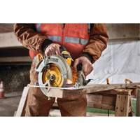 Max XR<sup>®</sup> Brushless Circular Saw Kit, 7-1/4", 20 V UAK904 | Brunswick Fyr & Safety