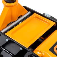 Heavy-Duty Floor Jack, 3 Ton(s) Capacity, 5-1/4" Lowered, 18-1/4" Raised, Manual Hydraulic Brunswick Fyr & Safety