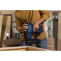 Brushless 18-Gauge Brad Nailer Kit with Standard Power Battery, 18 V, Lithium-Ion Brunswick Fyr & Safety